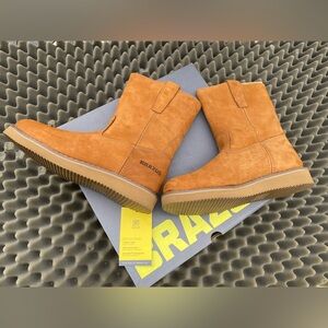 Brazos Tan Leather Suede Boots